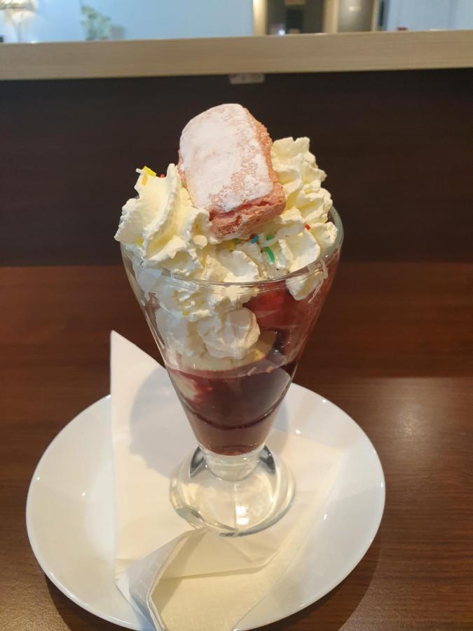 Contact Hotel Restaurant La Chaumiere Entre Orgeval Et Flins A13 Sortie 8 레뮈로 외부 사진