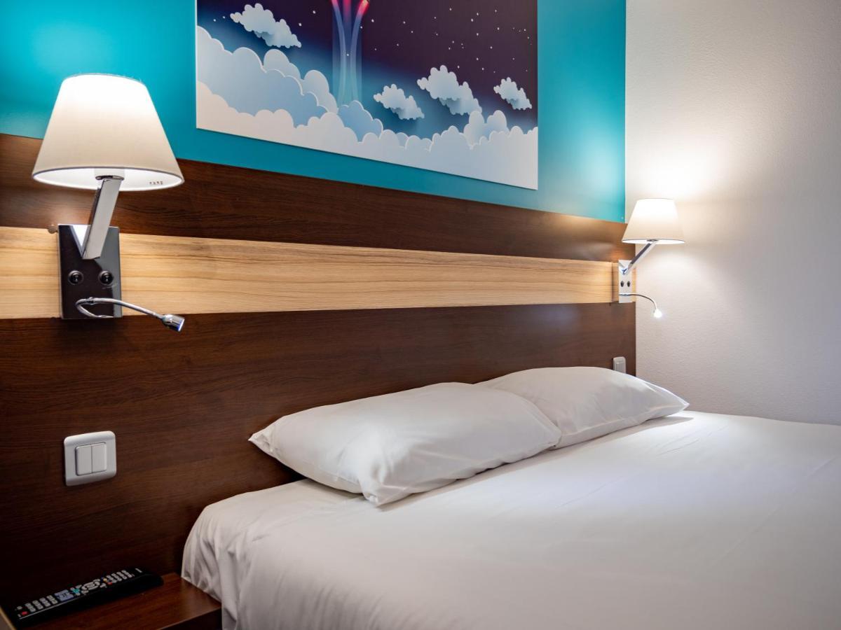 Contact Hotel Restaurant La Chaumiere Entre Orgeval Et Flins A13 Sortie 8 레뮈로 외부 사진
