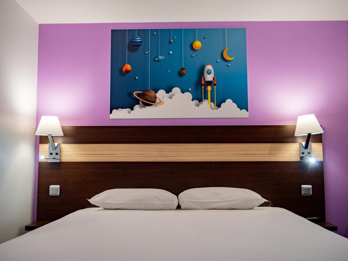 Contact Hotel Restaurant La Chaumiere Entre Orgeval Et Flins A13 Sortie 8 레뮈로 외부 사진