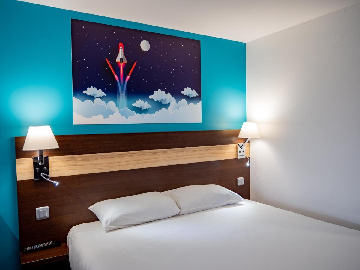 Contact Hotel Restaurant La Chaumiere Entre Orgeval Et Flins A13 Sortie 8 레뮈로 외부 사진
